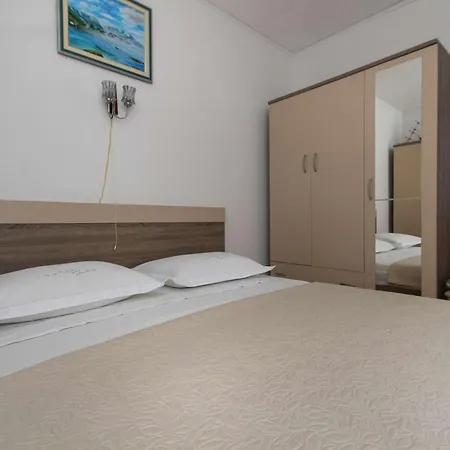 With A Parking Space Kastel Sucurac, - 23495 * Kastela
